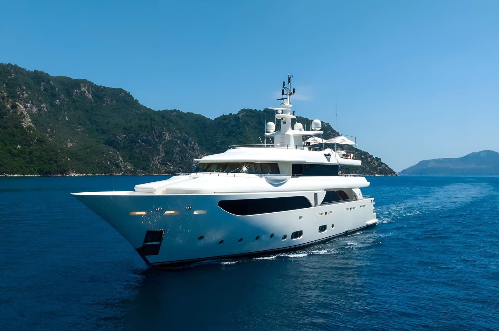 Lady I exterior