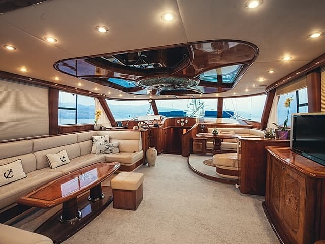 Lotus cabin