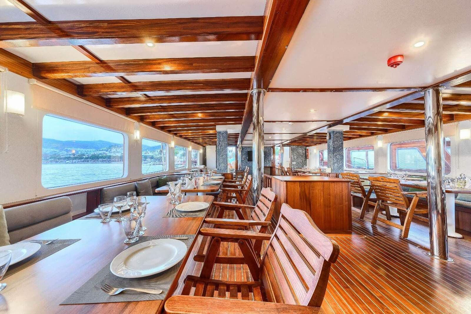 Love Boat cabin