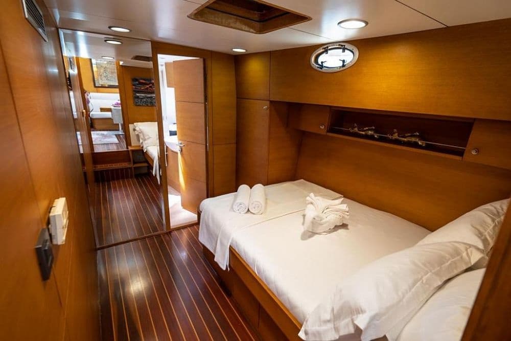 Moe ( Ex. A. Eser) cabin
