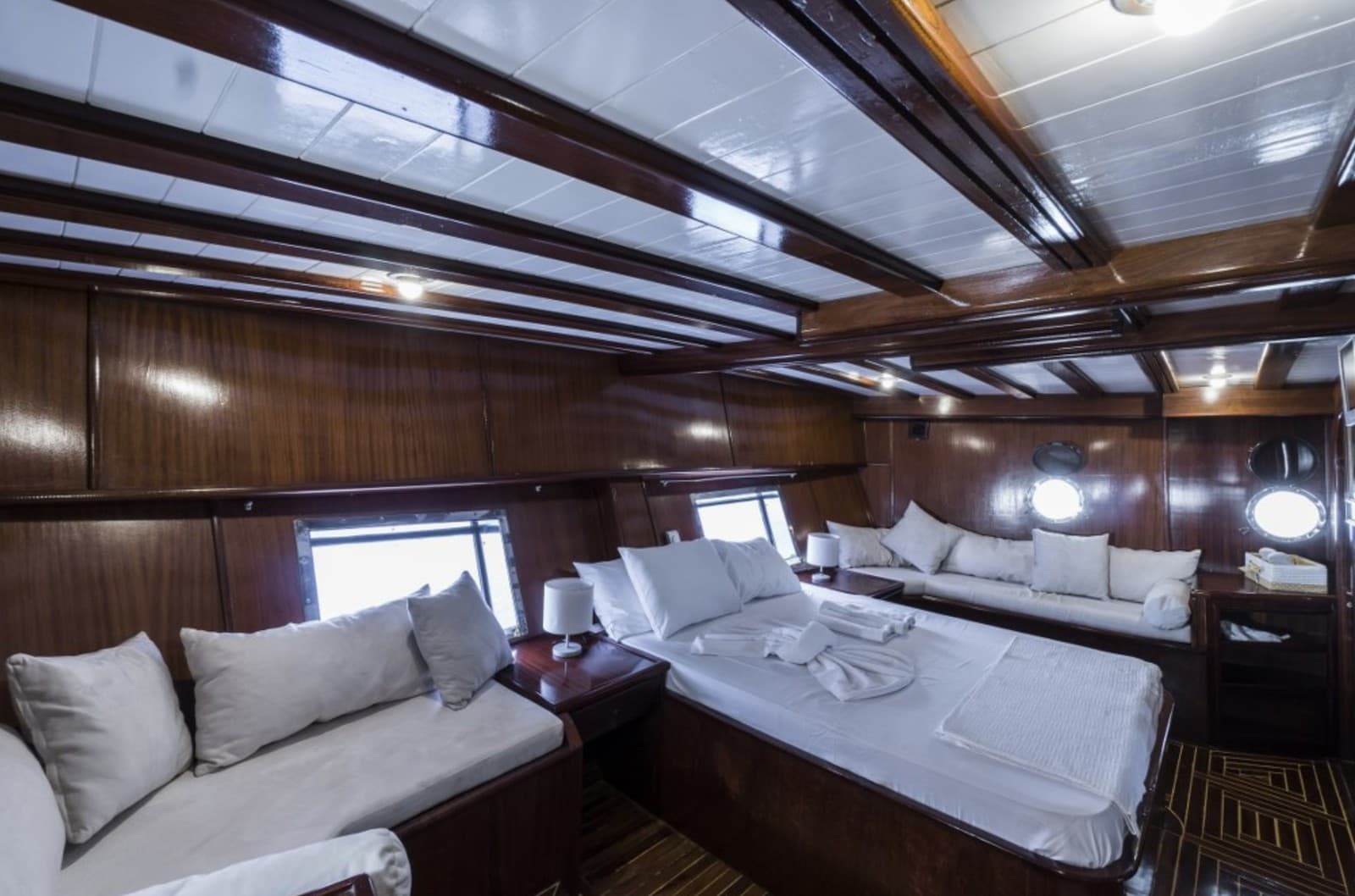 Optimist cabin