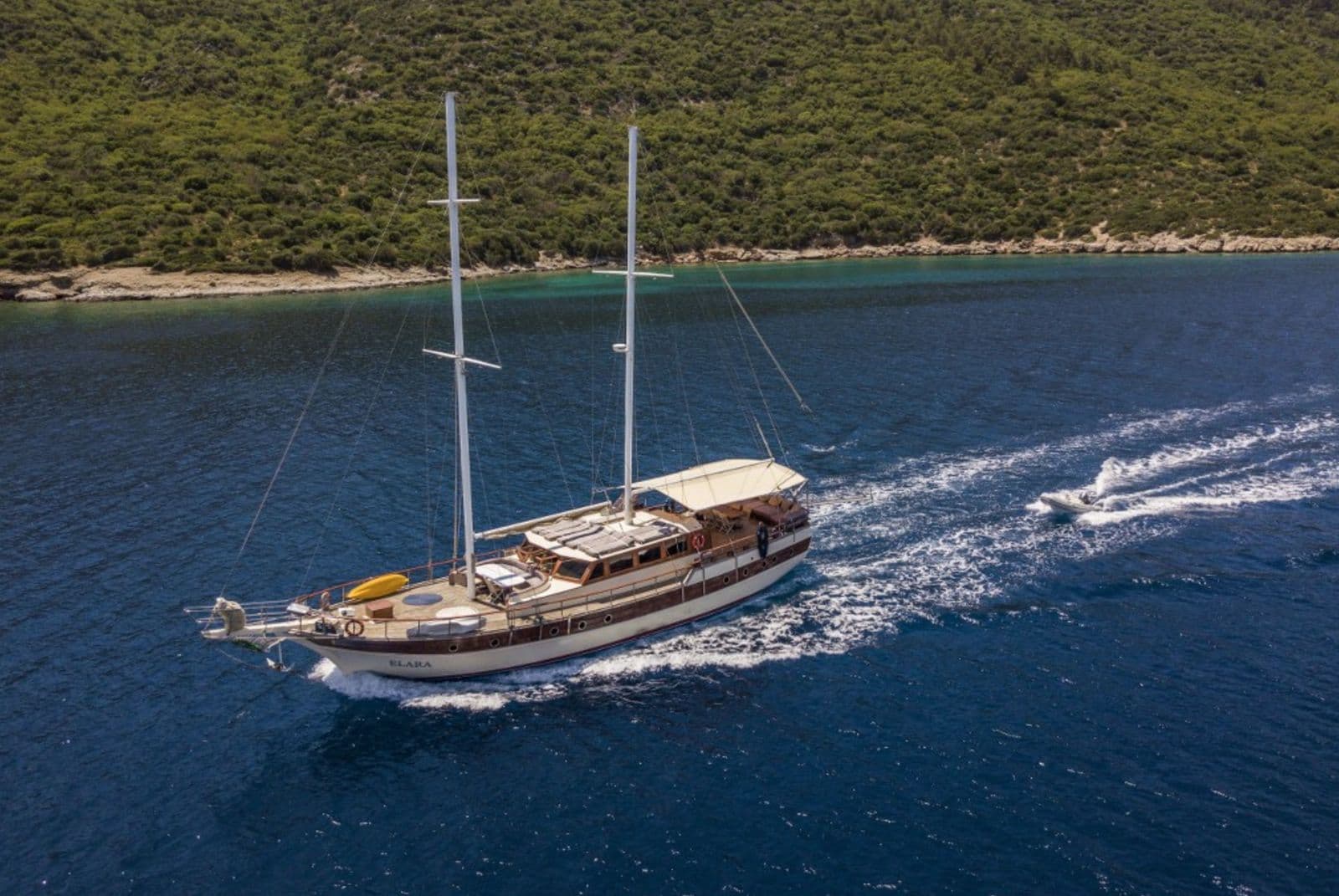 Optimist exterior