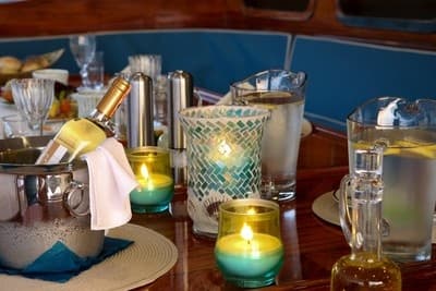 Queen Atlantis dining