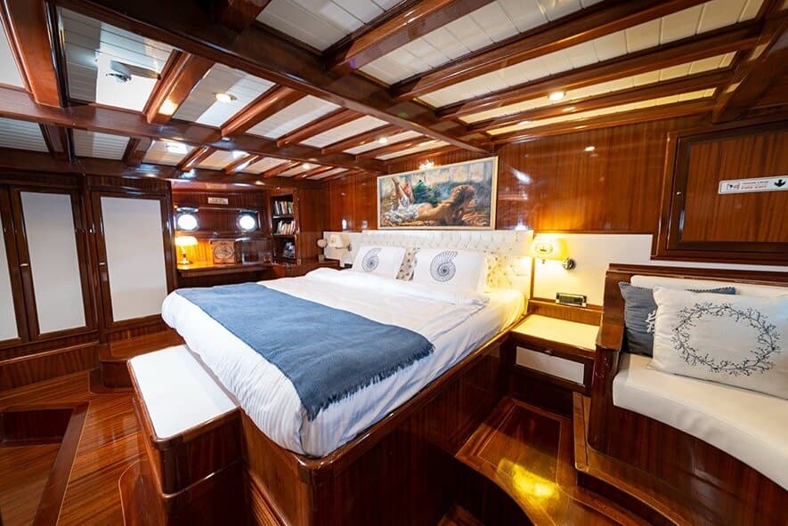 Queen Of Datca interior