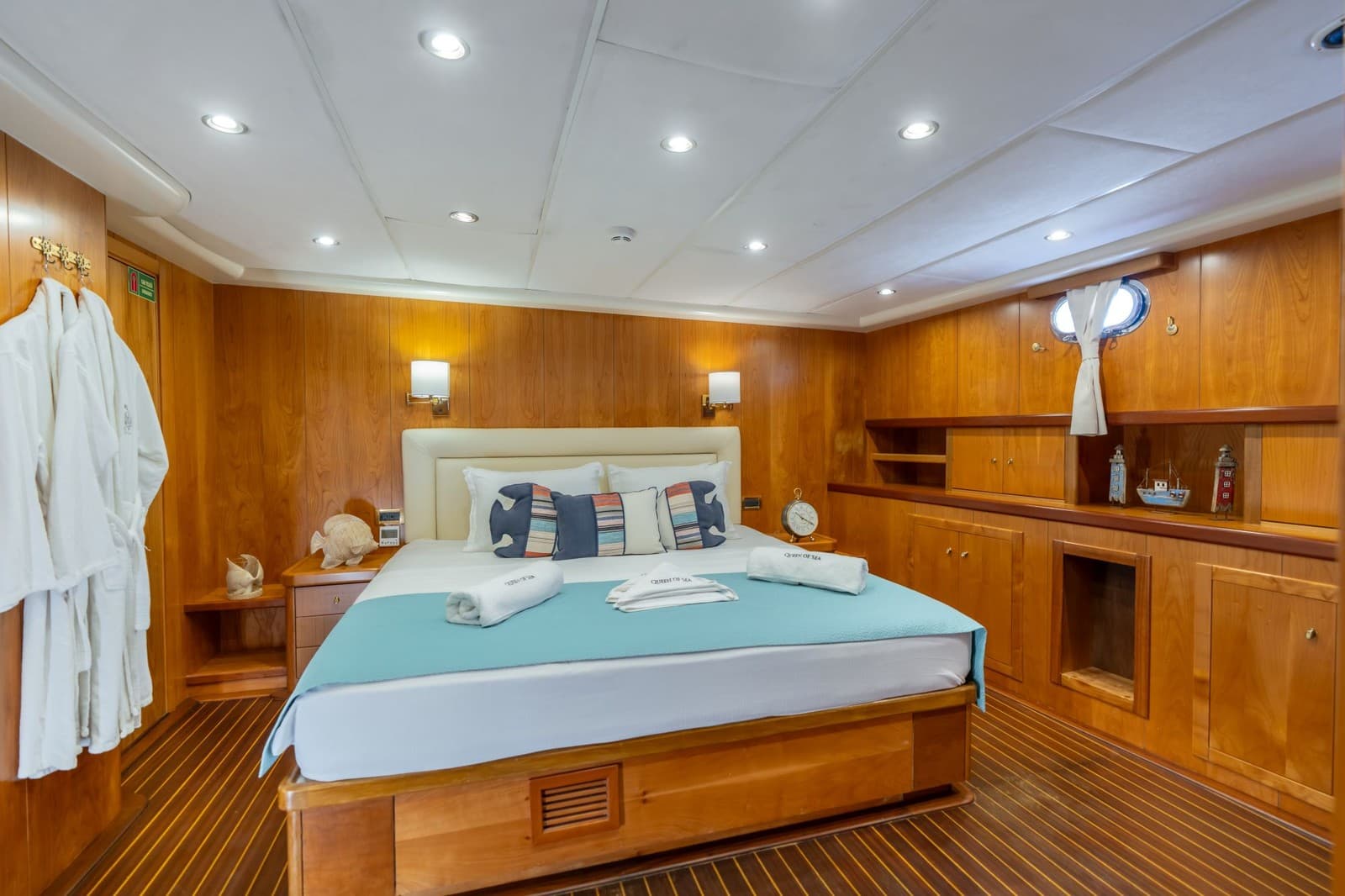Queen Of Sea cabin