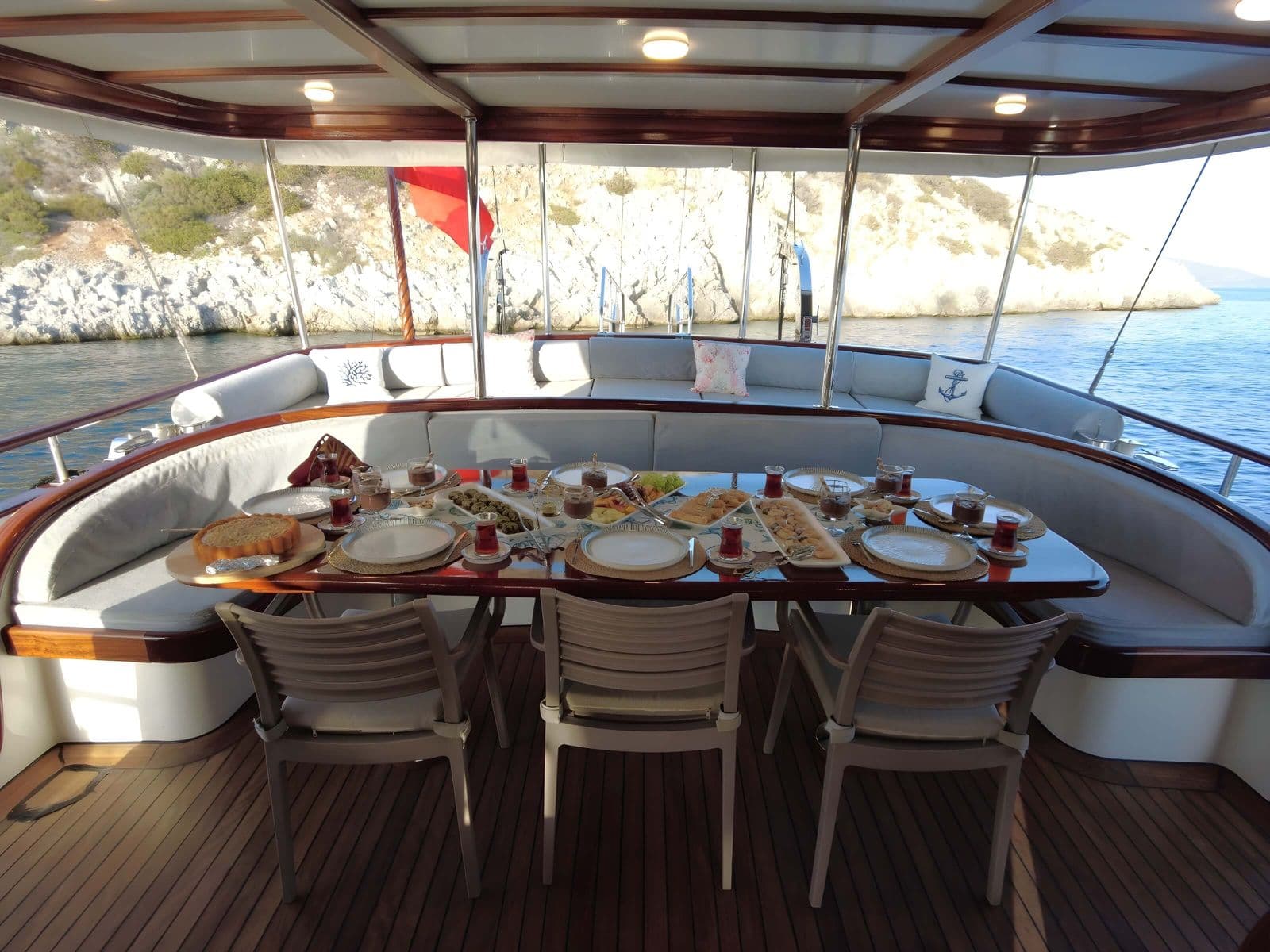Su Perisi C interior