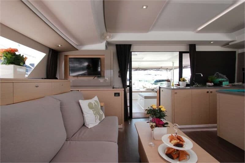 Saba 50 dining