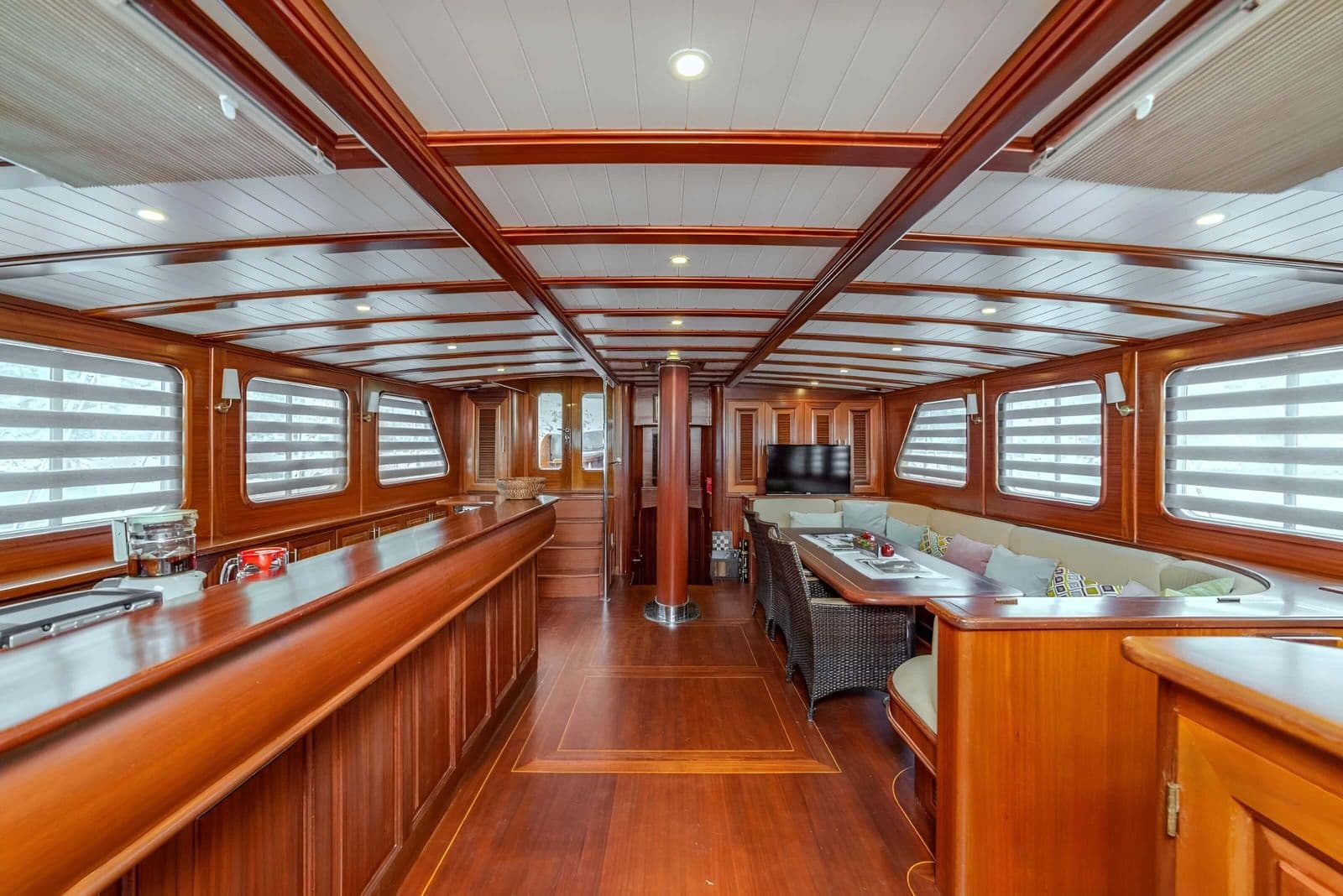 Sema Tuana interior