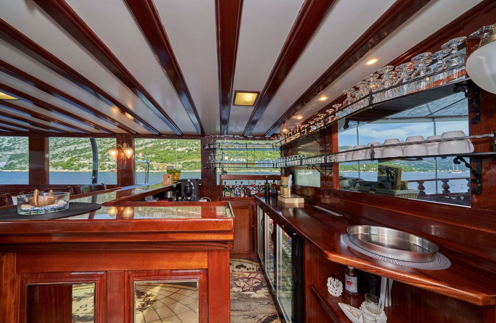 Stella Maris dining
