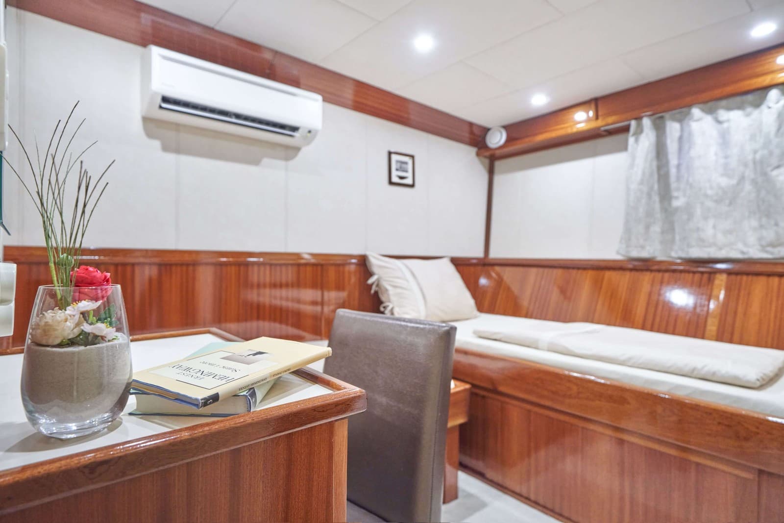 Tajna Mora interior
