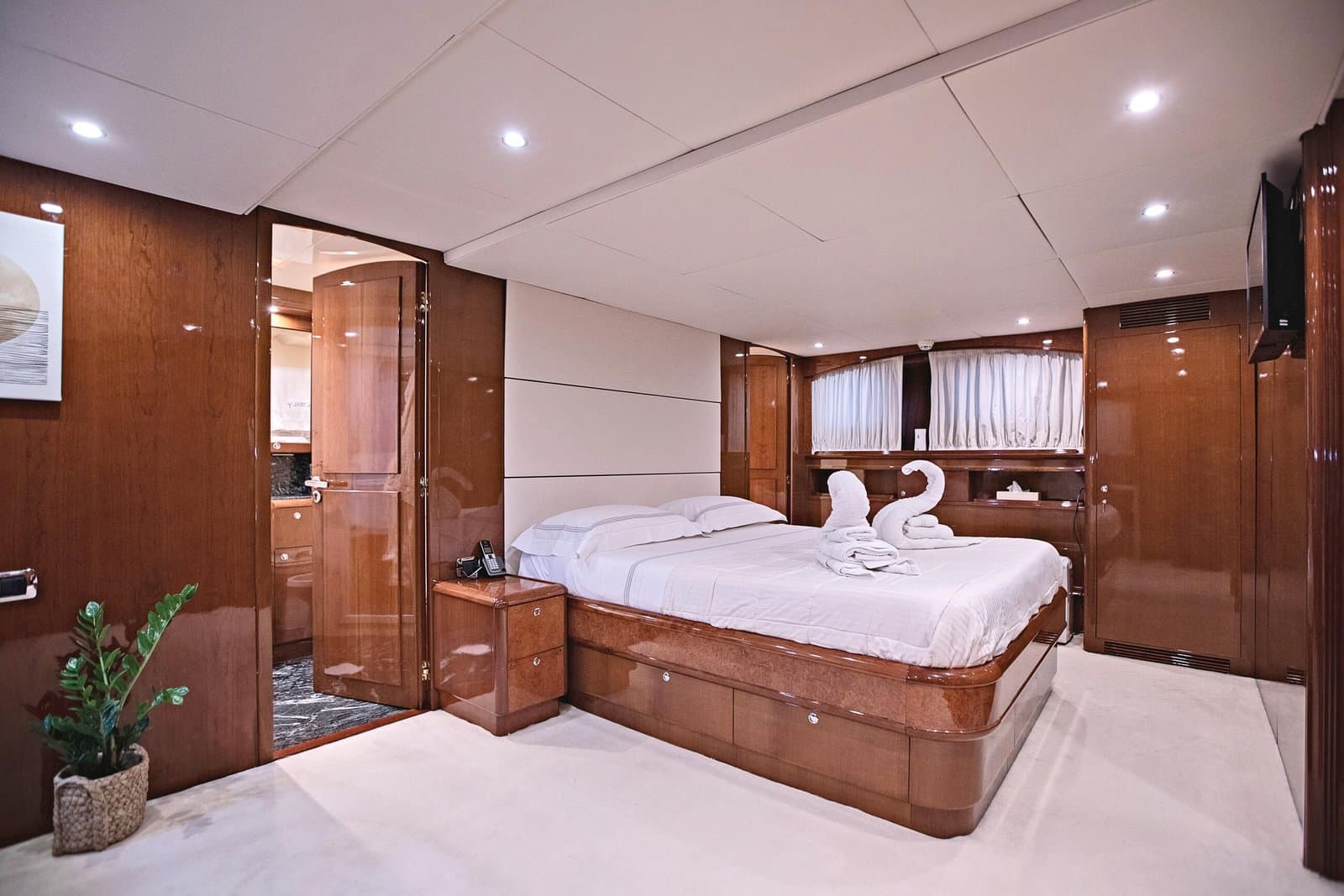 Theion cabin