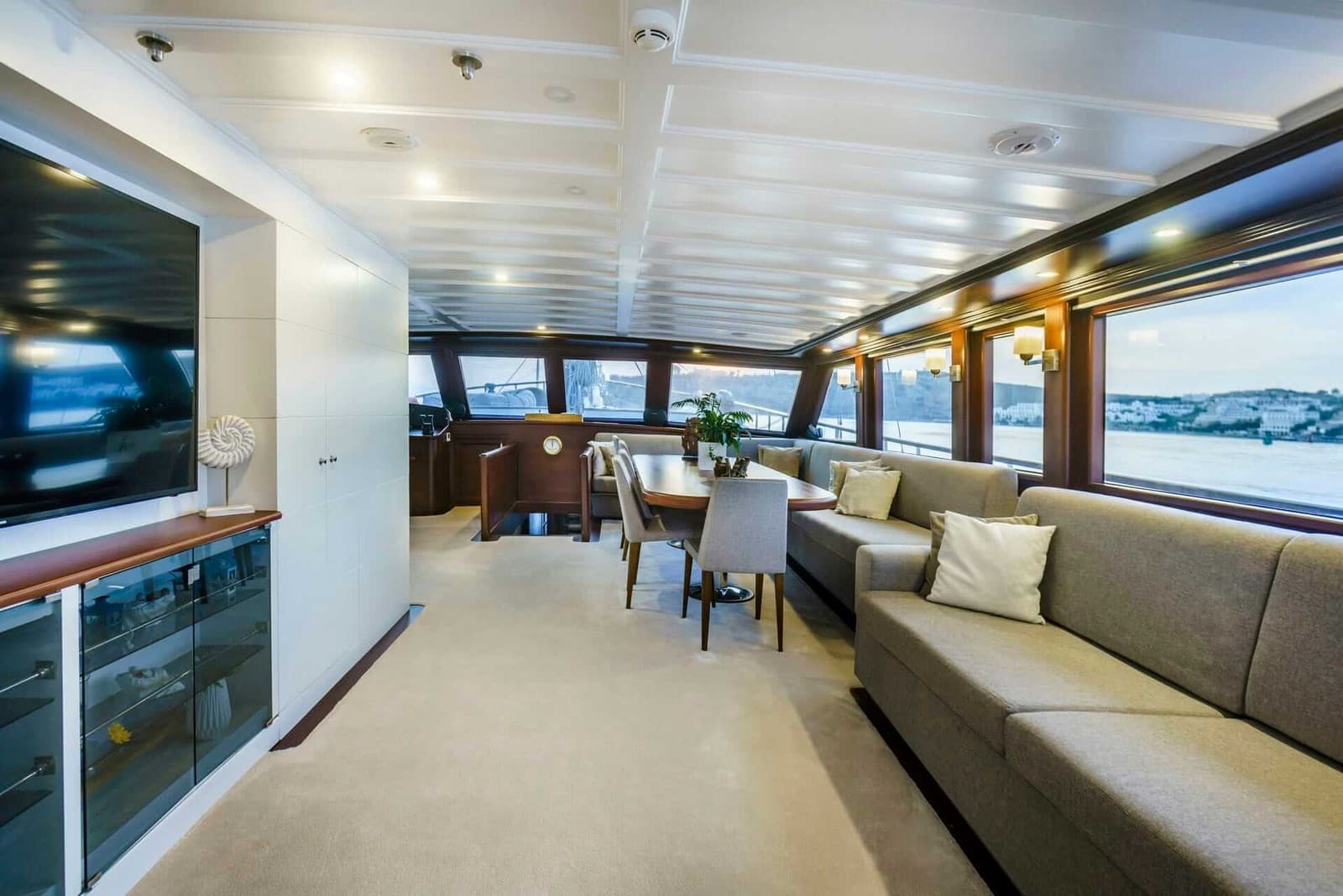 Virtuoso cabin