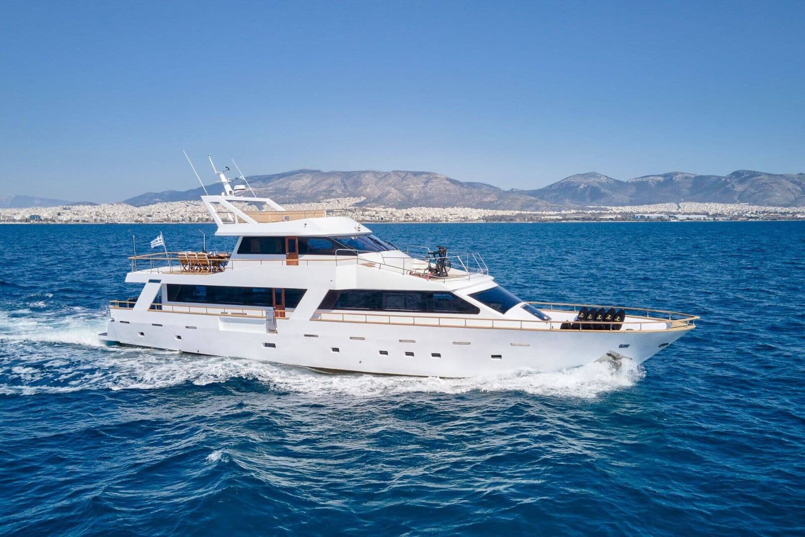 Wide Liberty exterior