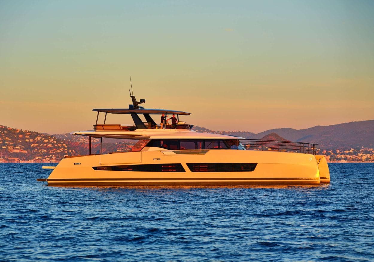 Christal Mio 80 exterior