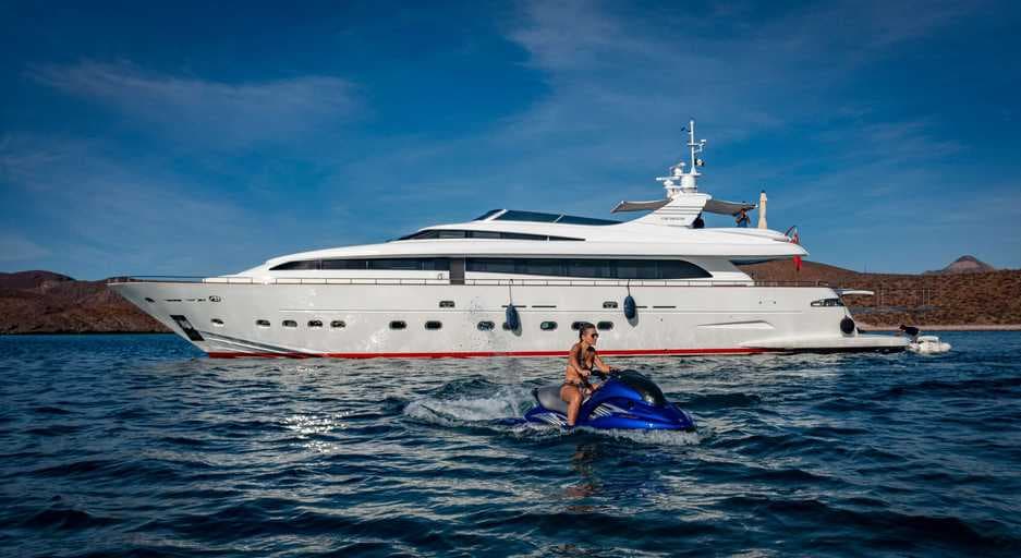 Cada Uno — Motor Yacht for charter in La Paz, Mexico