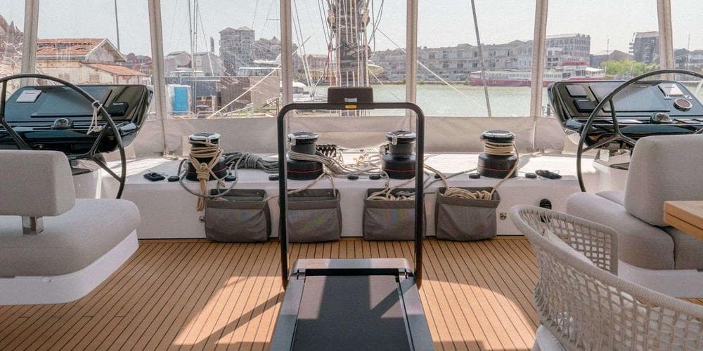 Lady Rose interior