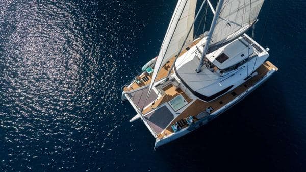 Lyra exterior