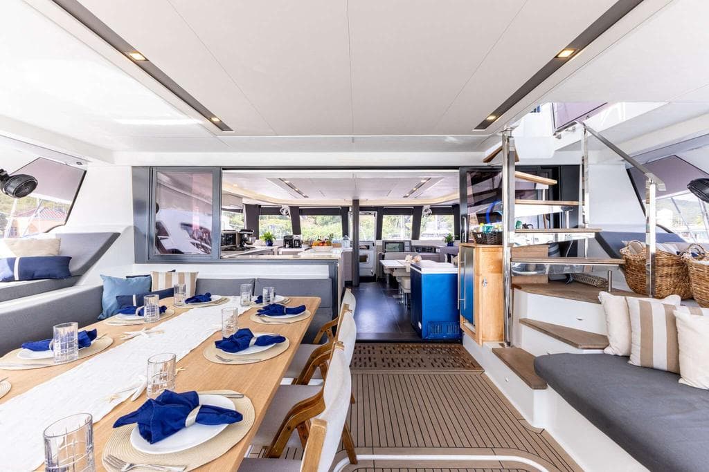 Perfect Landing dining