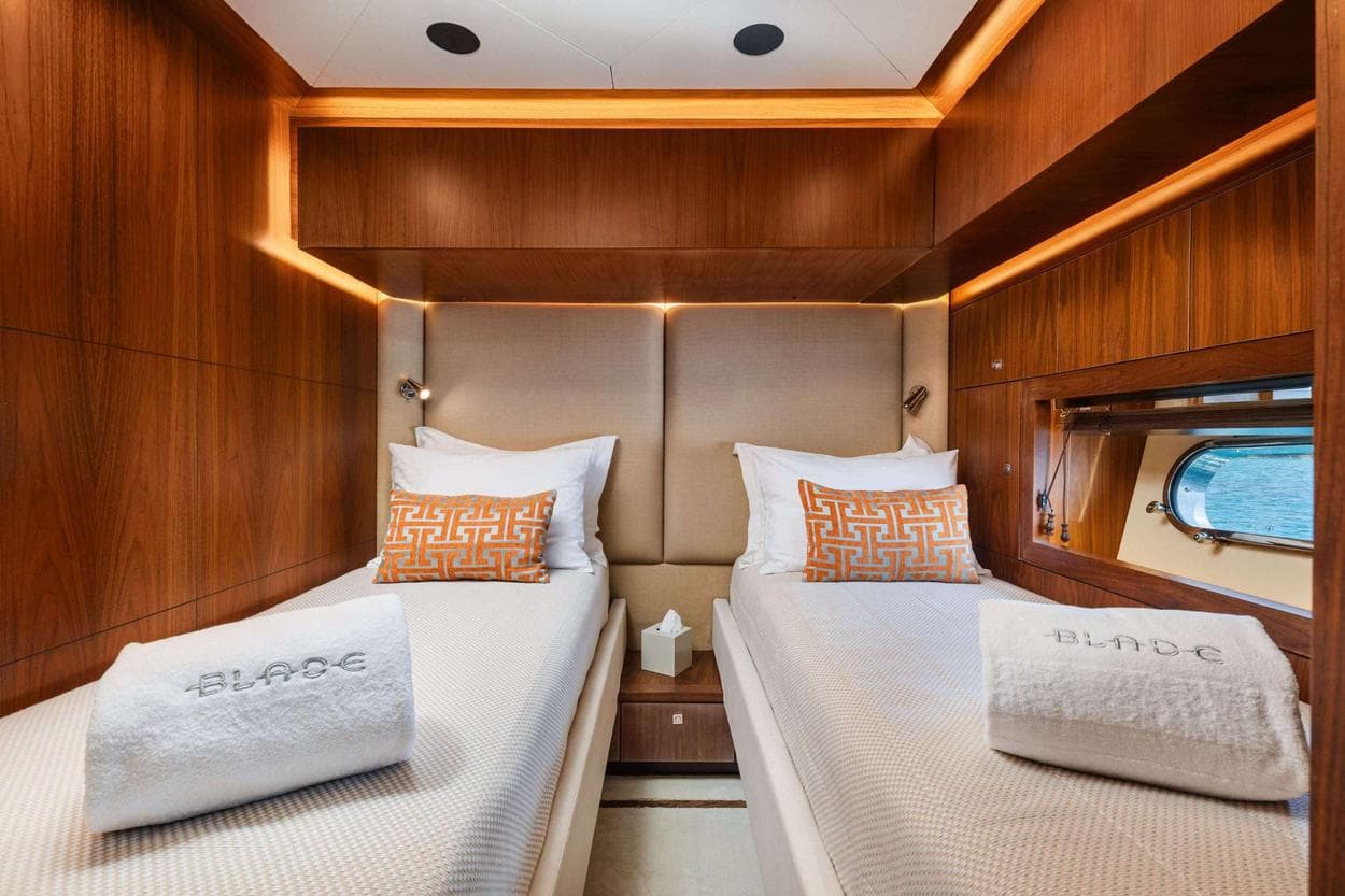 Blade 6 cabin