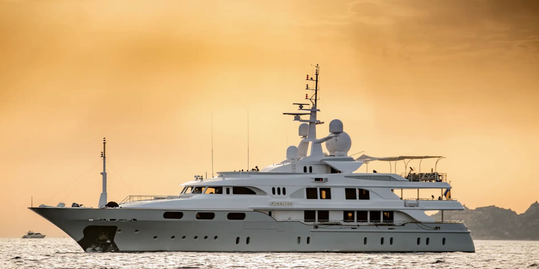 STARFIRE: Luxury Yacht Charter in New England