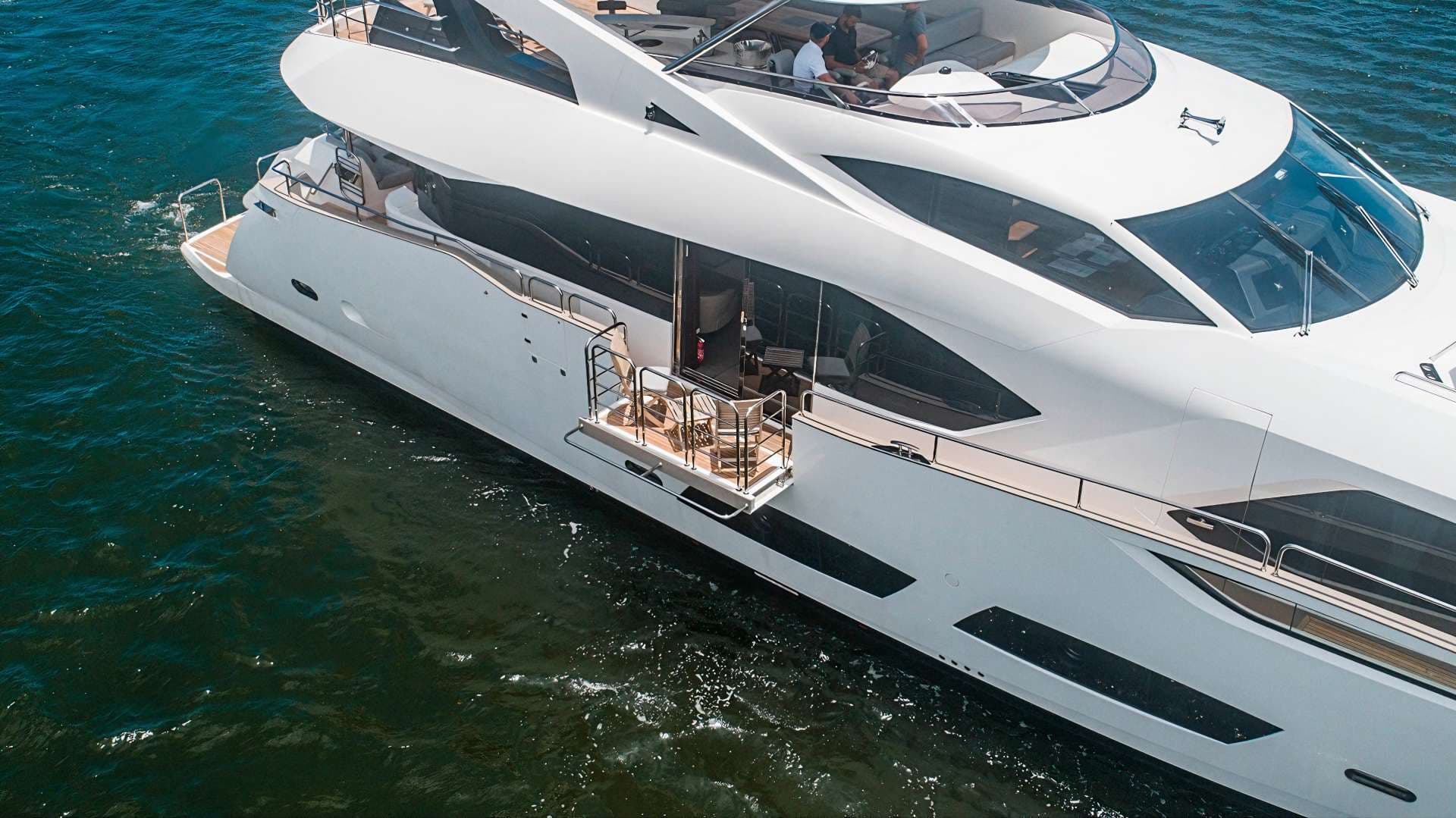 QUANTUM: Your Perfect Yacht Charter in the South of France