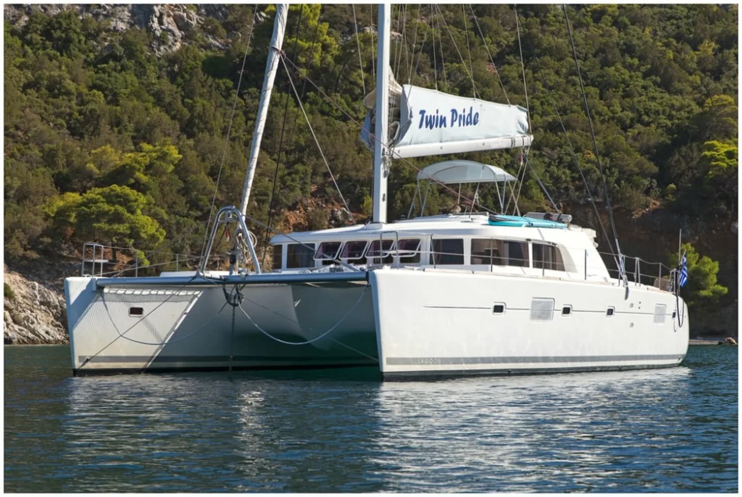 Experience the Elegance of S/Y Twin Pride