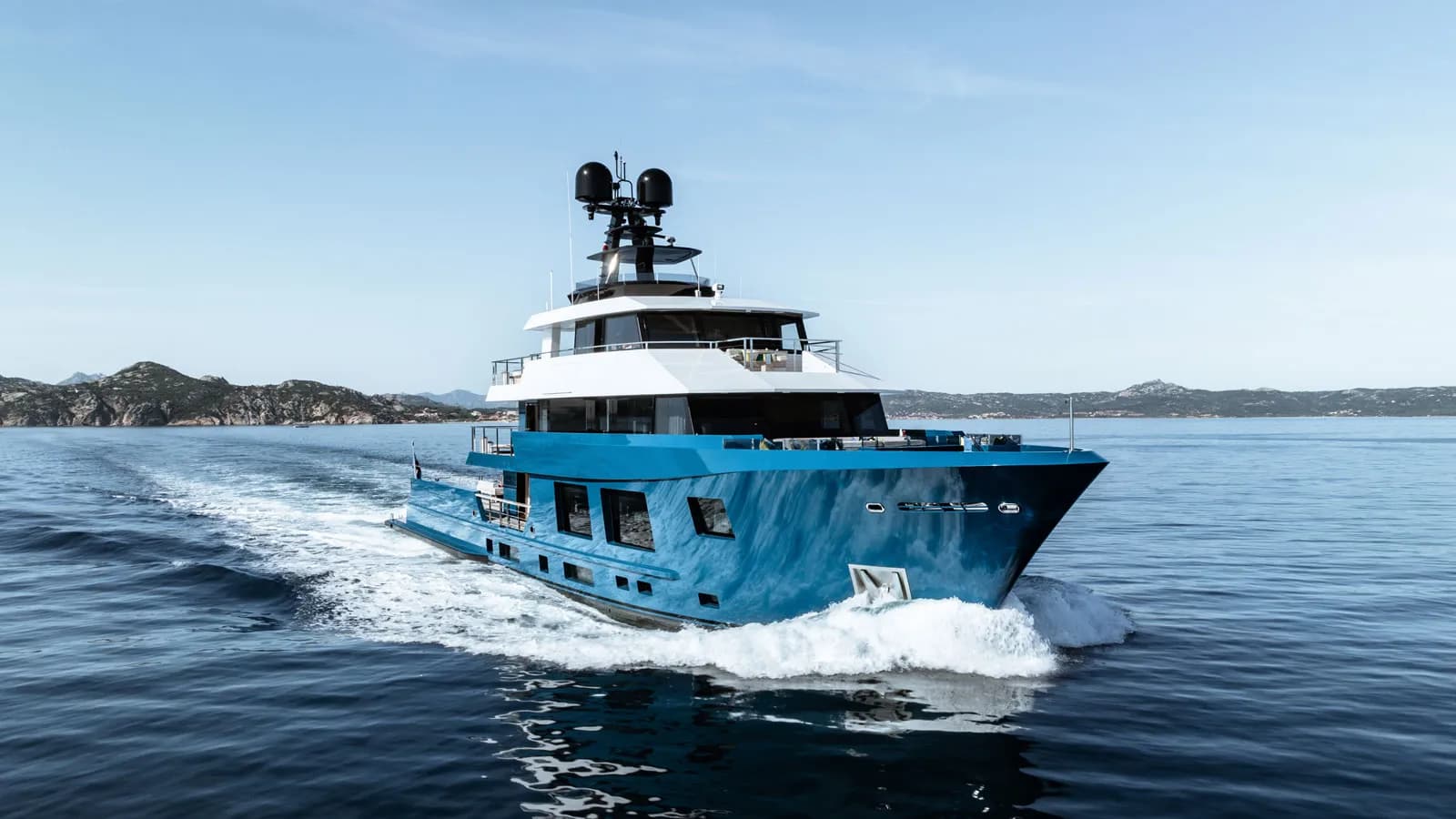Winter Offer: Charter King Benji in Caribbean at Special Rate