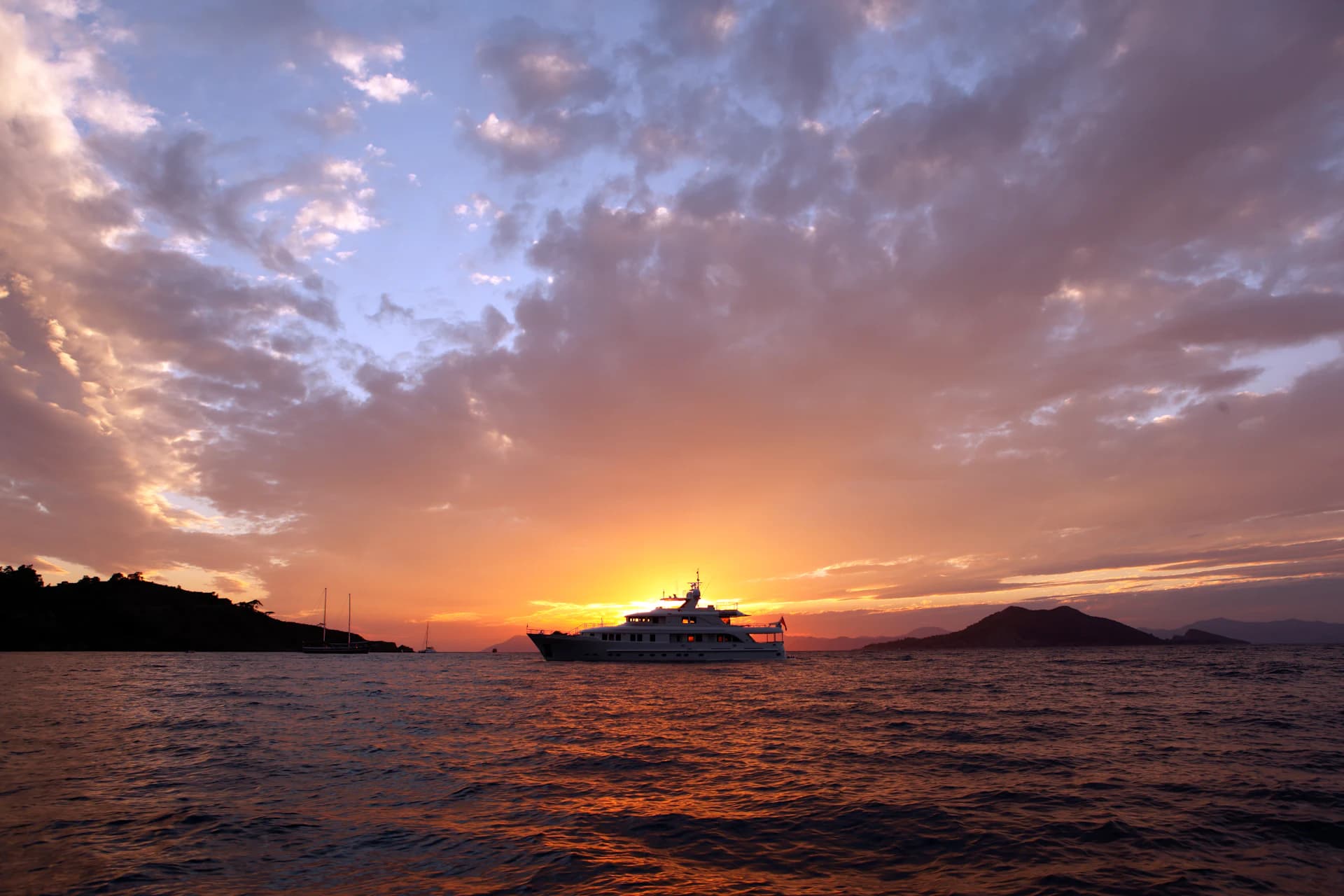 METSUYAN IV - The Classic Yacht for Your Summer 2026