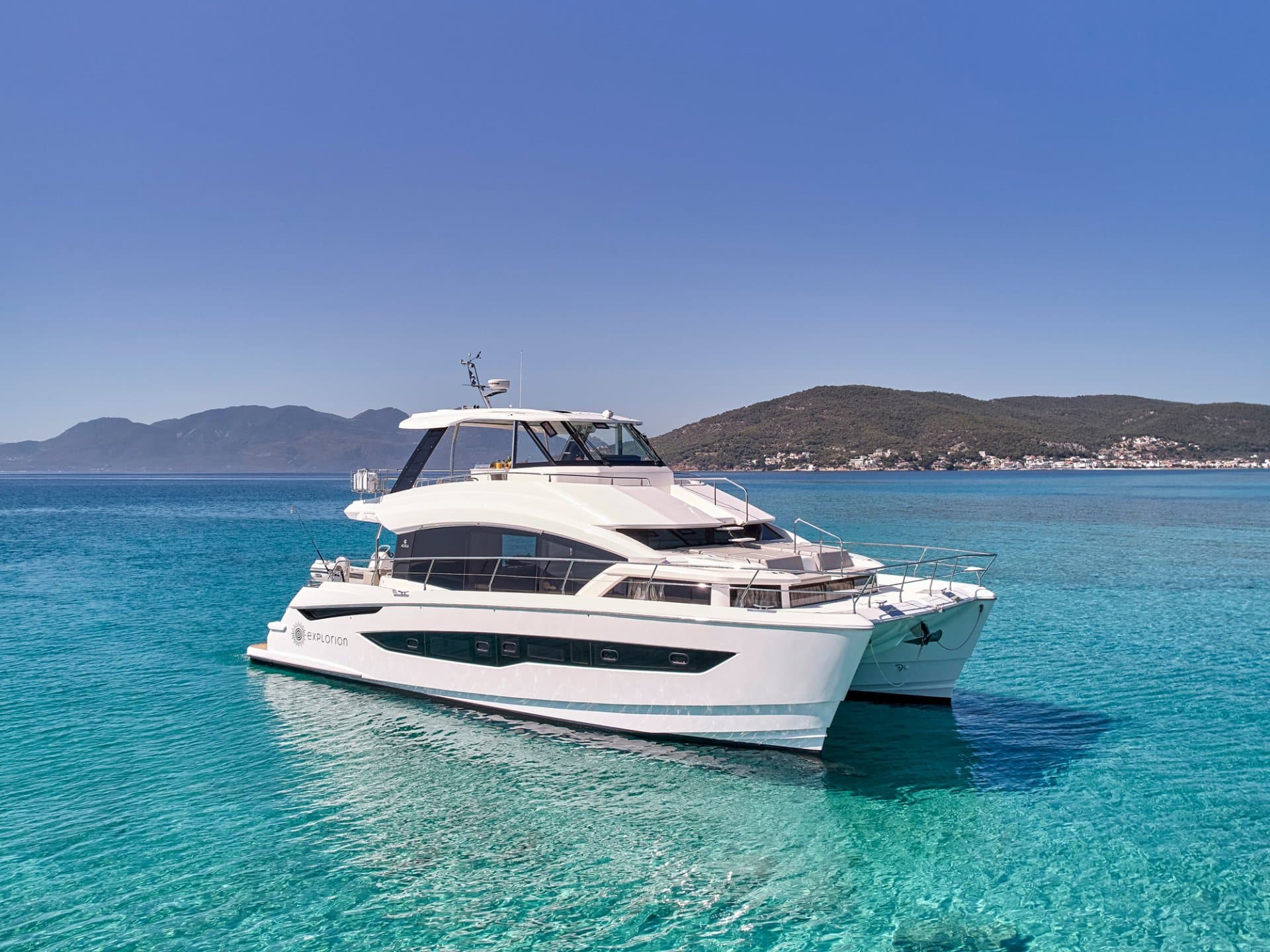 Early Booking Discount with Power Catamaran Explorion
