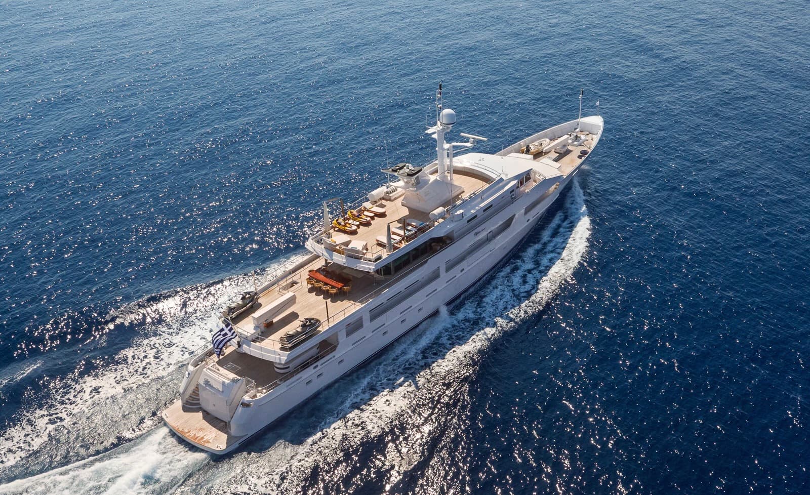 O'NATALINA: A Classic Beauty Navigating the Greek Isles