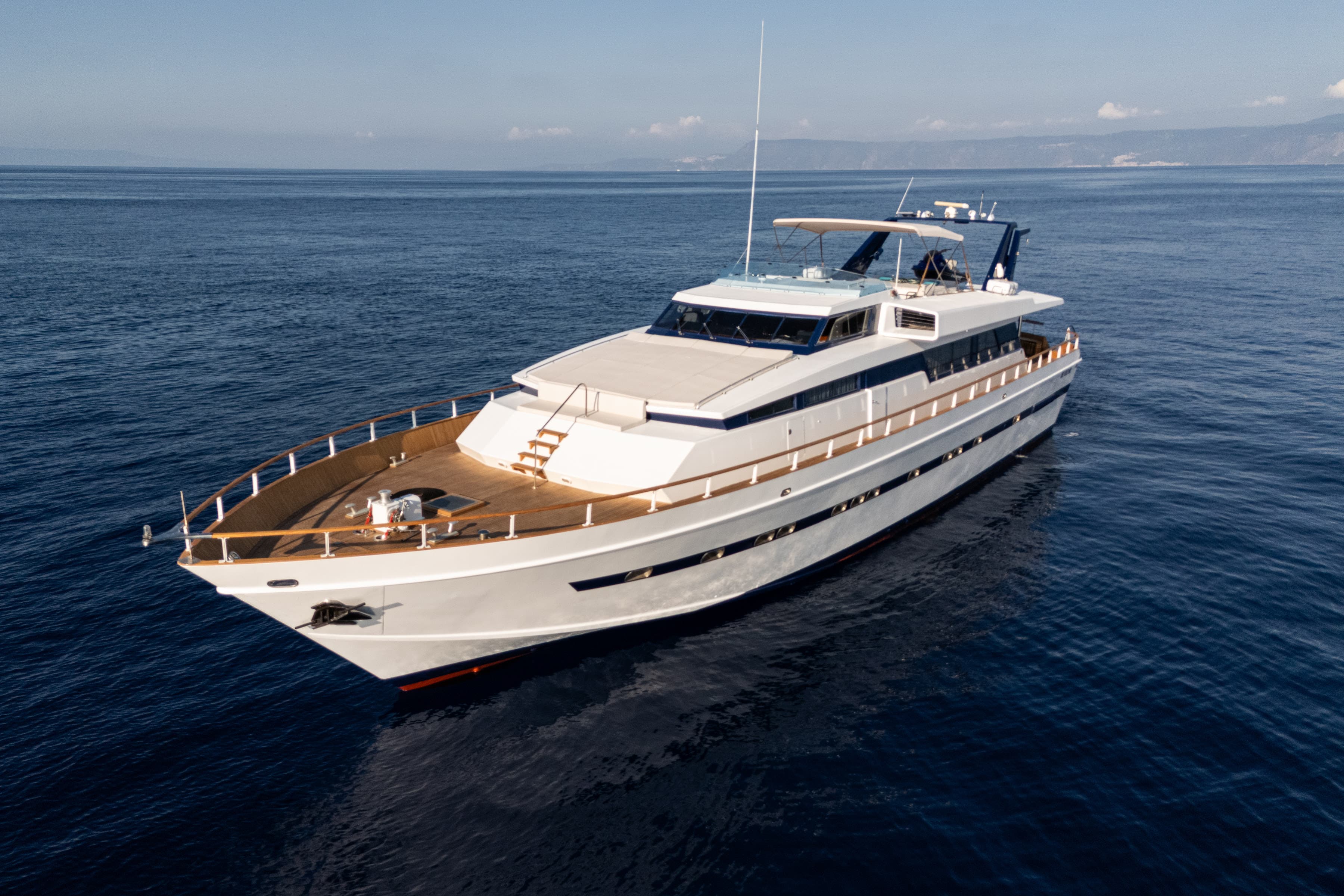 Charter M/Y OLGA: A Luxurious 30.3-Meter Cantieri di Pisa Yacht Escape in Sicily