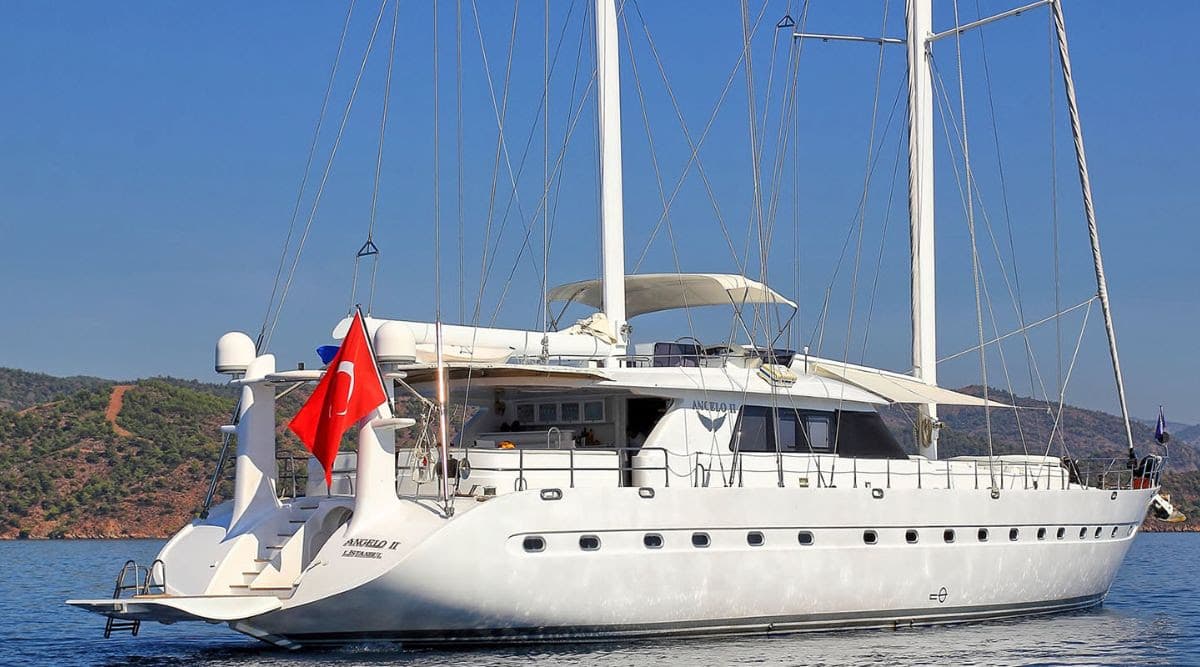 Charter ANGELO II: A Luxurious 35m Yacht Experience in Turkey