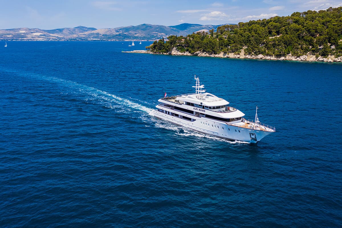 Yachts for Groups of Over 30 Guests: Luxury Superyachts in Croatia