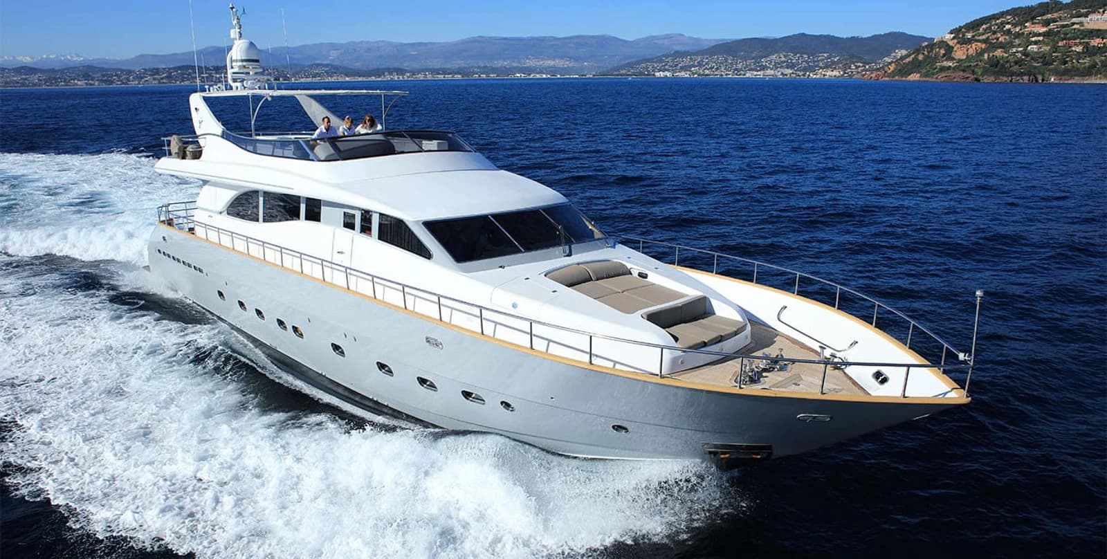 COCA VI: Unbeatable Year-Round Rates & Day Charters Aboard Cantiere Navale Arno Yacht