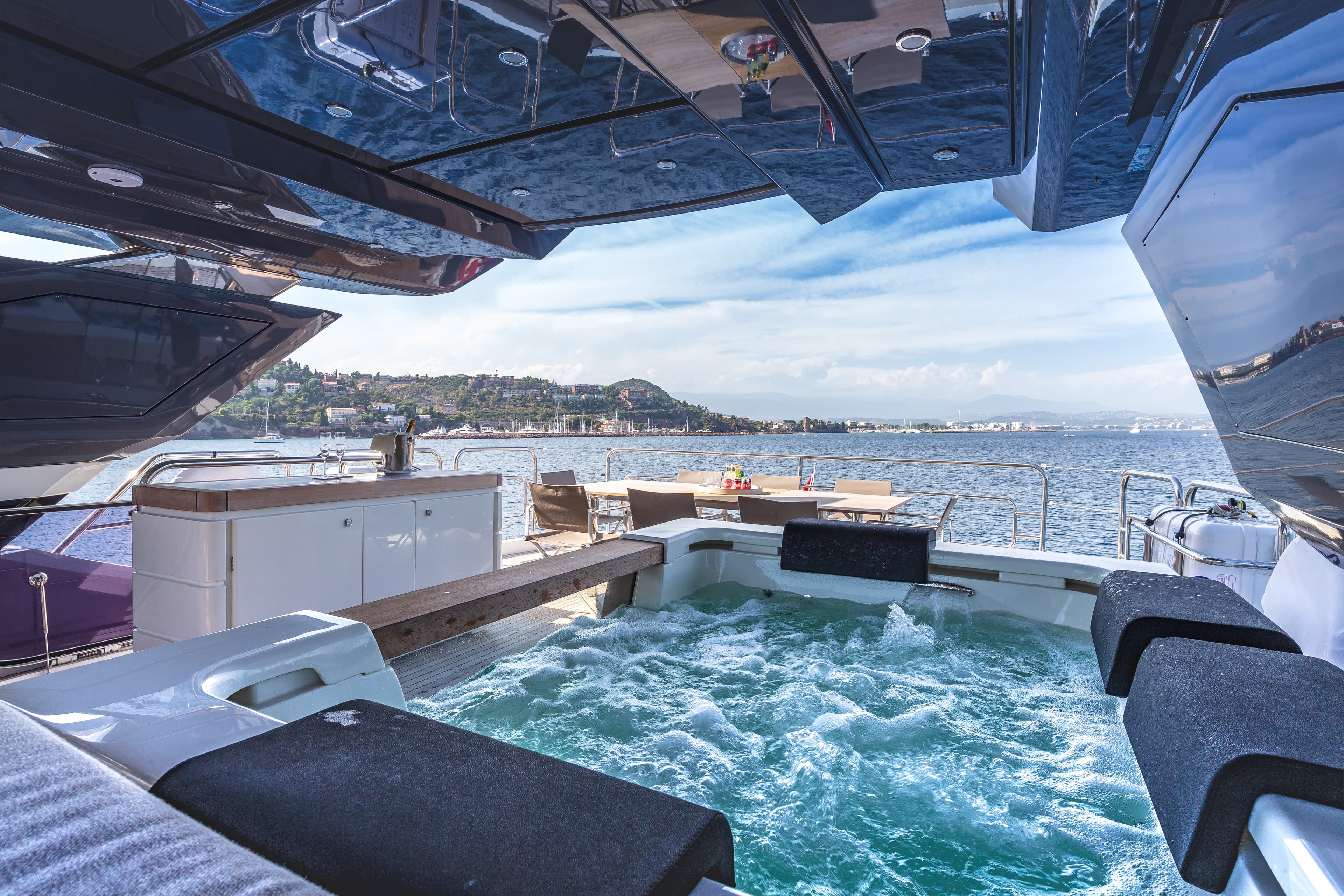 Charter ESMERALDA OF THE SEAS: Luxury in the French Riviera