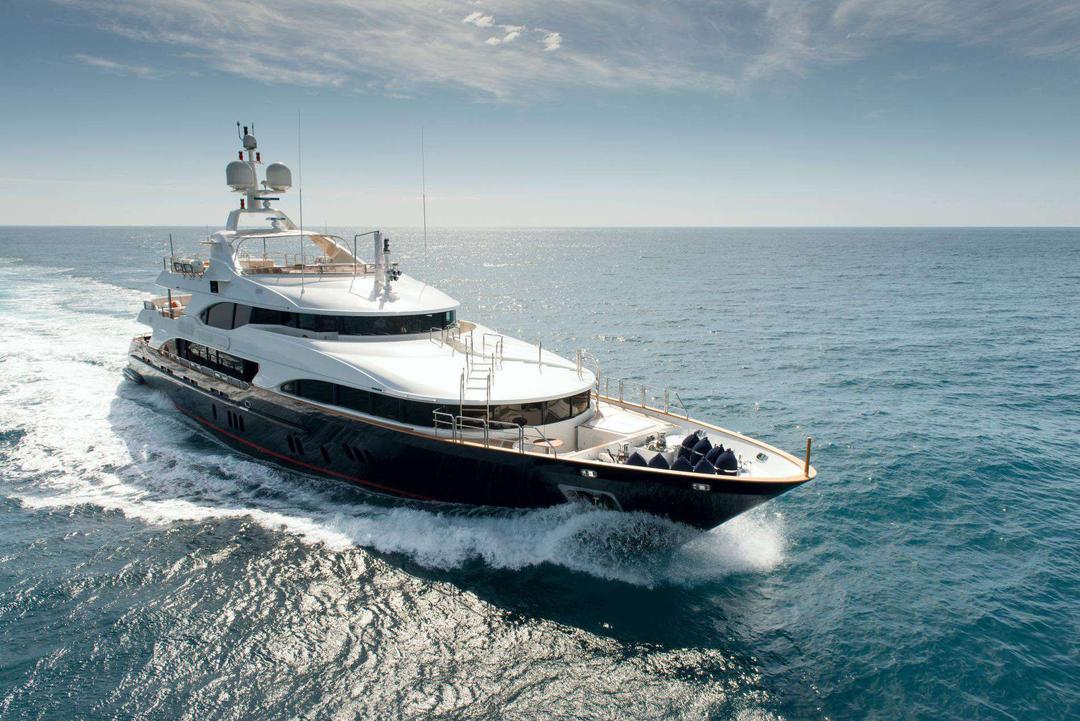 Experience The Bahamas with Yacht Cloud on the Refurbished Benetti Vision ARTHUR'S WAY