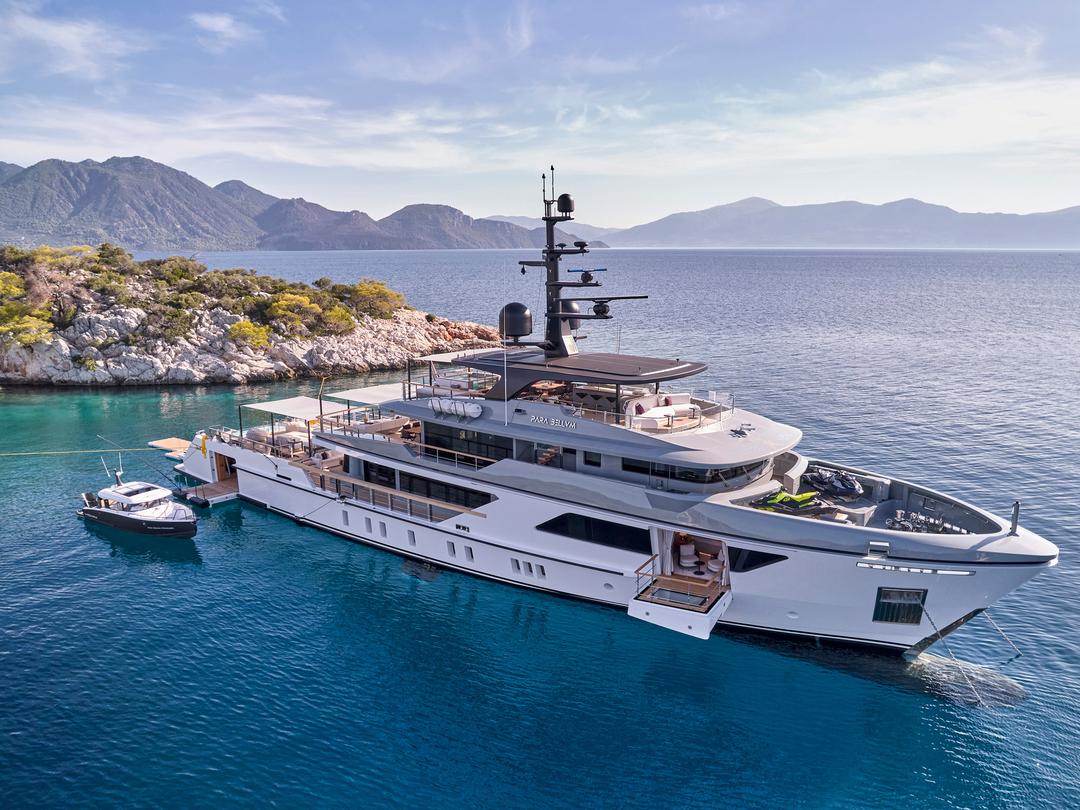 PARA BELLUM: Luxury 47m Explorer Yacht | 15% OFF June Charters in Italy & France