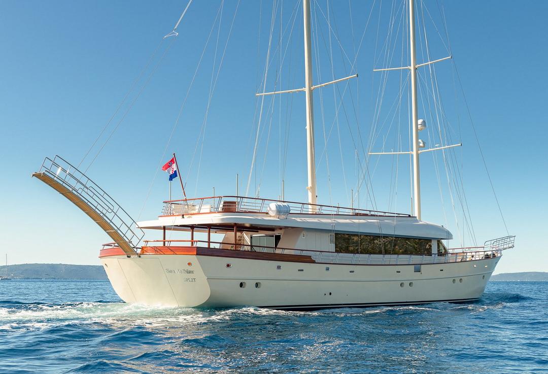 Charter Son de Mar: A Luxurious Yacht Escape in Croatia  PRE-SEASON 2025 AVAILABILITY