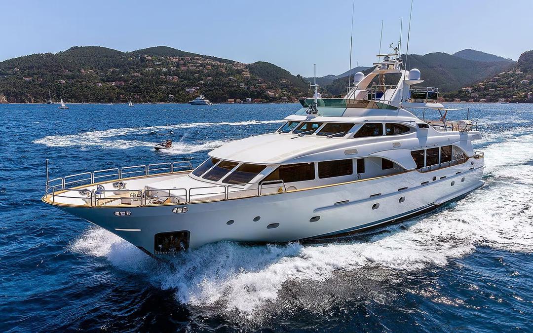 M/Y NEW STAR: Luxury 30m Benetti Yacht | French Riviera Charters 2025
