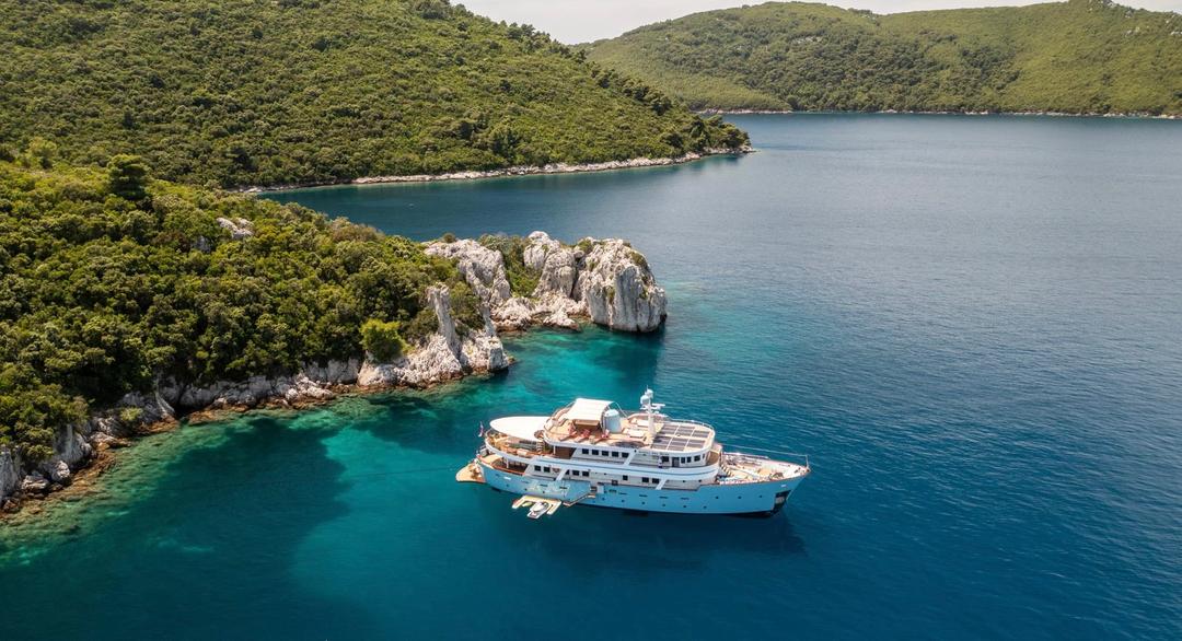 Luxury DONNA DEL MARE: Sail Croatia & Montenegro with 10% Discount