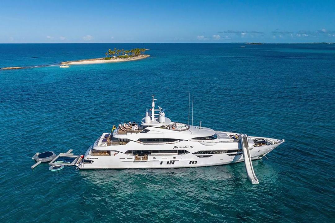 Discover the Bahamas this Christmas aboard ALESSANDRA III