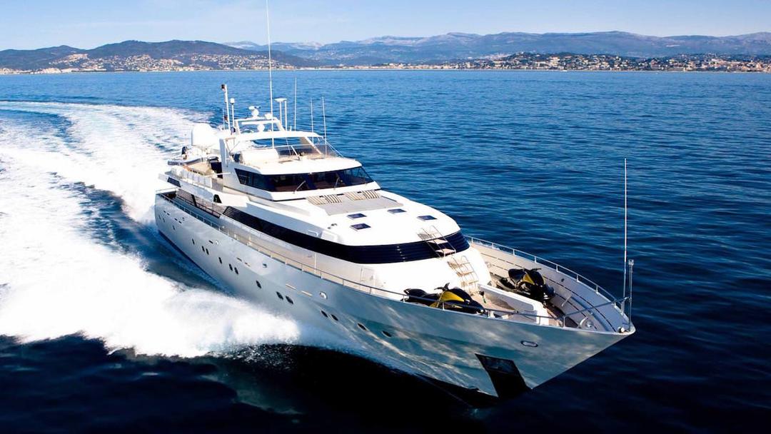 M/Y SUNLINER X: 8 Days for the Price of 7 – Ultimate Mediterranean Yacht Charter
