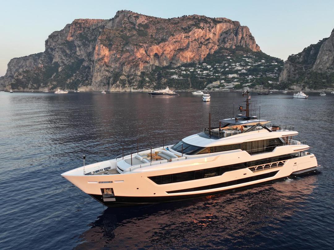 Explore the Exhilarating Yatch Experience with CANOE CANOE