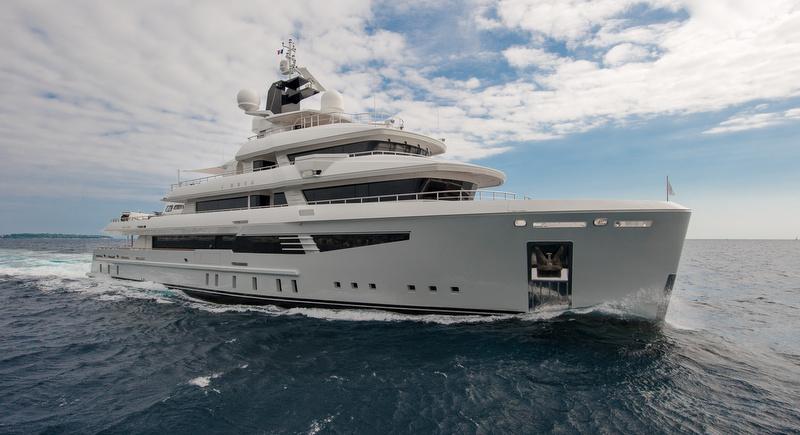 M/Y NOVA: Luxury Charter with 10% Discount – Explore Greece in Style