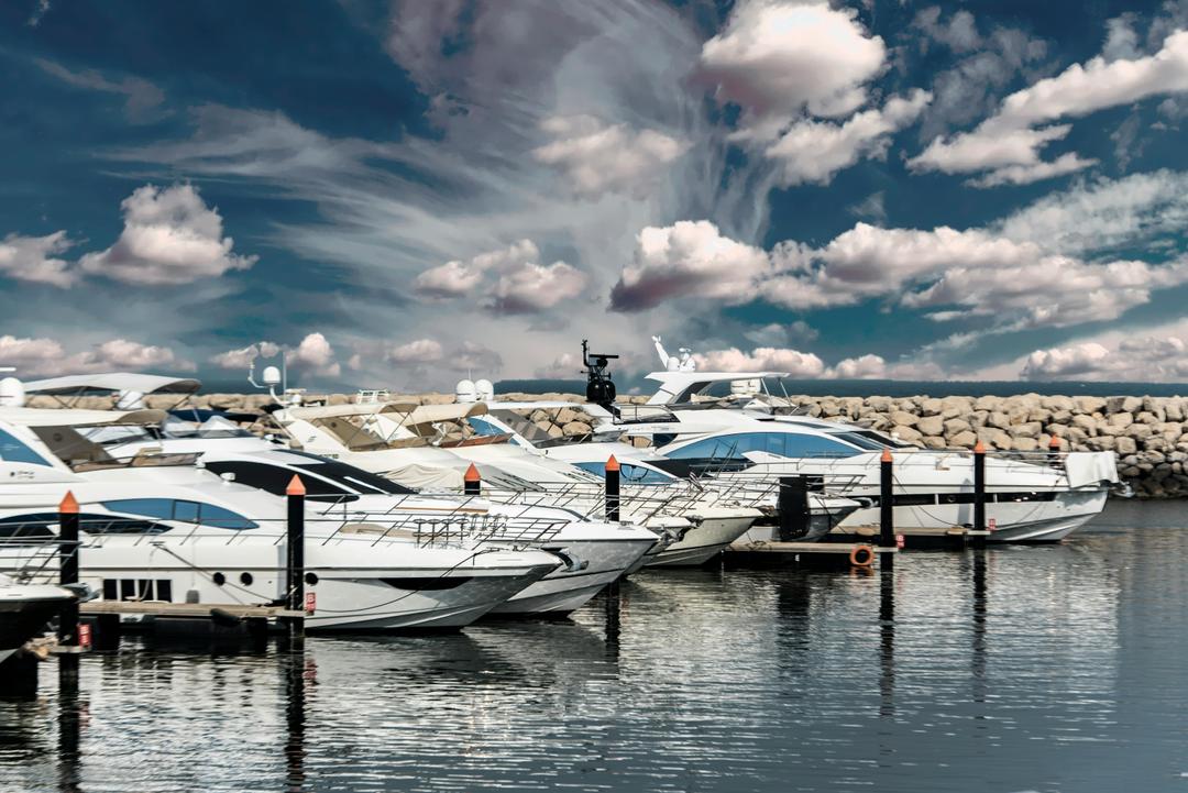 Experience Ultimate Luxury with Yacht Cloud's Summer 2025 Charter Offers