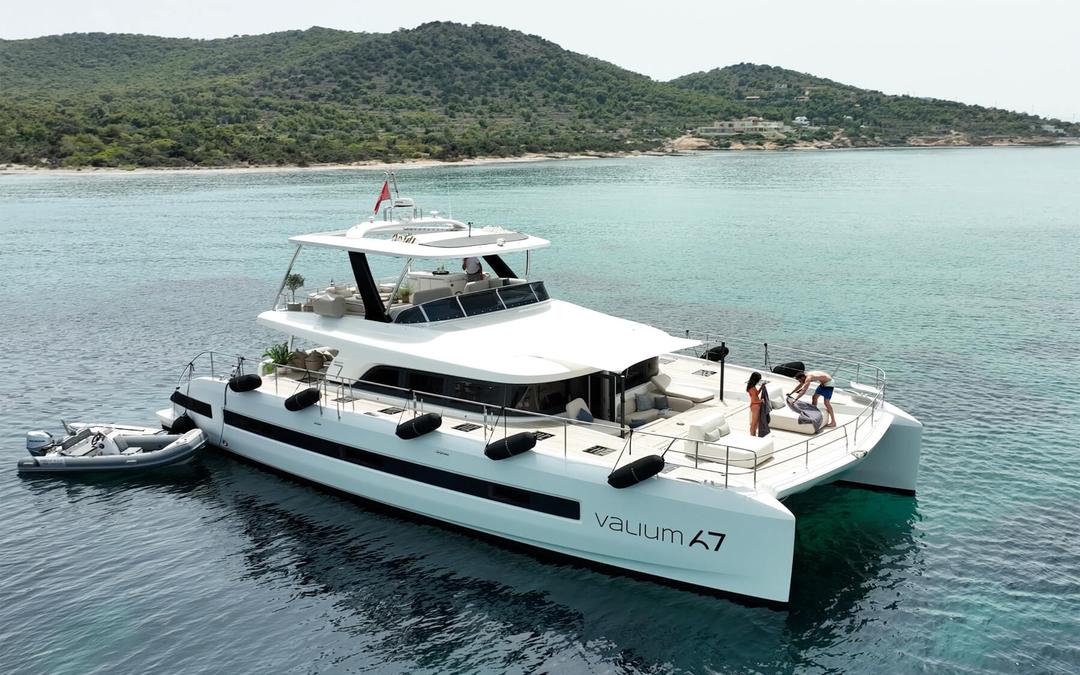 Meet the Elite Crew of P/CAT VALIUM 67: A Gem in Yacht Cloud's Portfolio