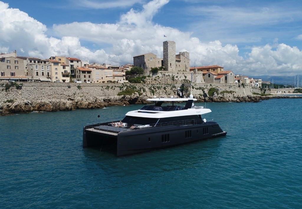 Experience French Riviera Aboard Yacht Cloud's Exclusive M/Y SEIYA