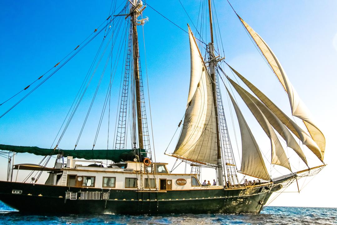 ARKTOS: Your Unforgettable Sailing Adventure in Greece | Special Rates – Pay 7 Days, Get 8!