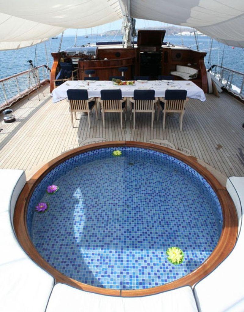 Luxurious Bliss: Unwind with Lavish Amenities