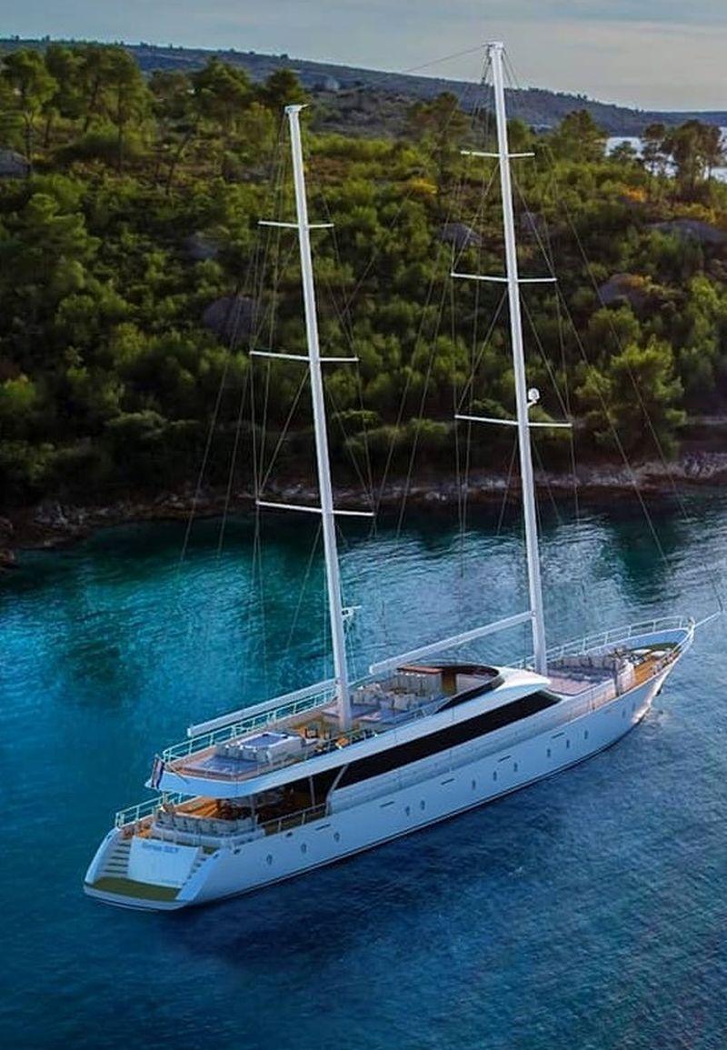 Incredibly Spacious Deck